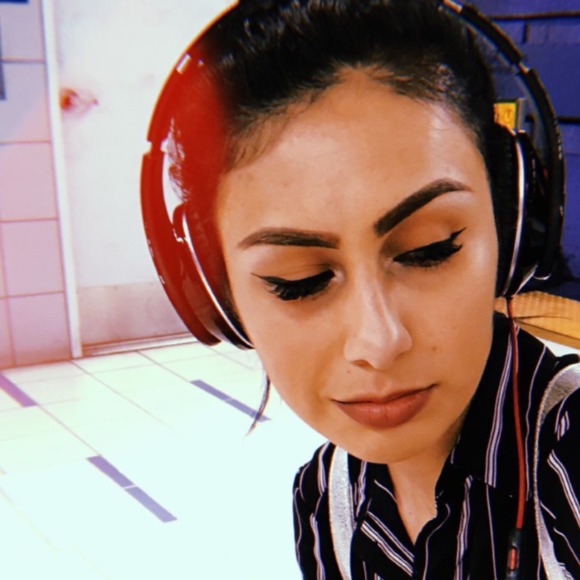 Meet your Posher, Cynthia - Picture 1 of 1